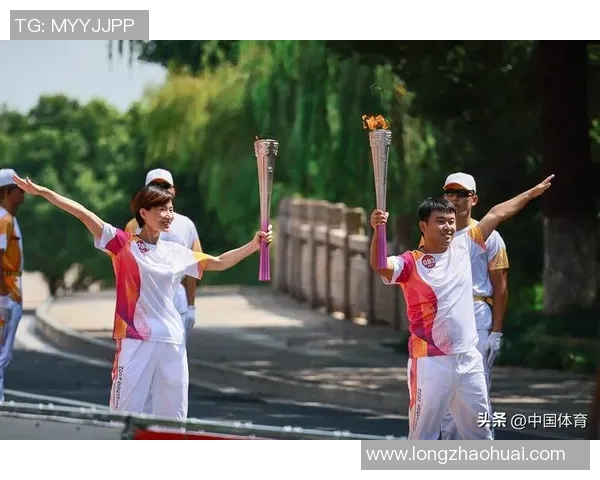 中国运动员担任亚运会首棒火炬手点燃杭州激情开启盛大赛事 中国运动员担任亚运会首棒火炬手点燃杭州激情开启盛大赛事