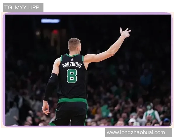 塔图姆荣获月度最佳球员,实至名归 塔图姆荣获月度最佳球员,实至名归