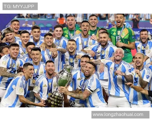 球迷投票：最受欢迎球员居然不是梅西C罗