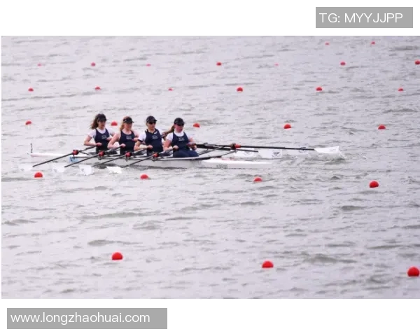 中国赛艇男队八人艇冲金成功，历史首次